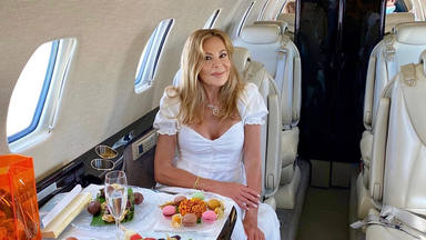 Ana Obregón pone rumbo a Mallorca en un exclusivo avión privado