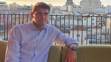 Iker Casillas, destrozado por el daño que el fuego está haciendo a su pueblo, Navalacruz