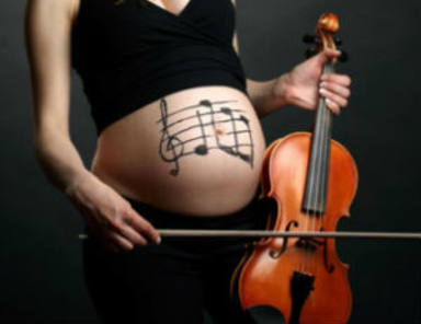 ¿Qué música les gusta escuchar a los bebés en el útero materno?