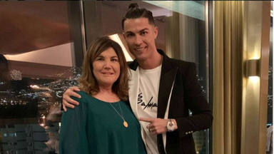 La madre de Cristiano Ronaldo, Dolores Aveiro, víctima de un ictus a sus 65 años