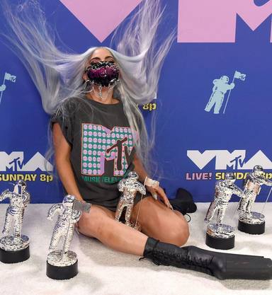 Lady Gaga con sus premios MTV 2020