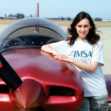 Sabrina González construyó su primer avión a los 13 años