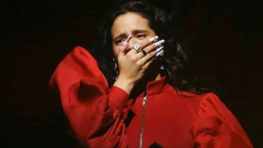 La aplaudida reacción de Rosalía en pleno concierto ante el mal gesto de un fans en Barcelona