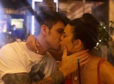 El beso entre Diego Matamoros y Carla Barber que confirma su relación