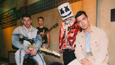 'Leave Before You Love Me' ha unido a Jonas Brothers y Marshmello y aquí podemos escuchar el resultado