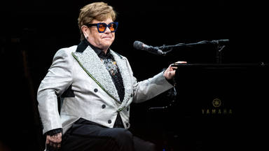 Elton John compara los conciertos con tener relaciones íntimas: "Se desata todo"