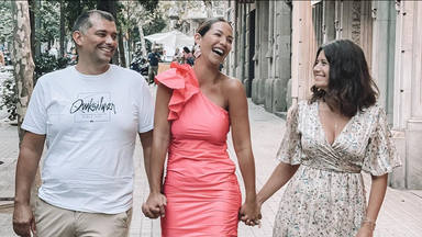 Tamara Gorro junto a los padres de su "princesa", inmersa en una recaída en su cáncer