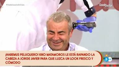 Jorge Javier no para de reír mientras Matamoros le corta el pelo