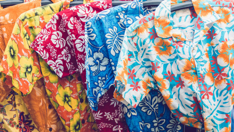 Vuelve la moda de verano más controvertida: ¿camisa hawaiana sí o no?