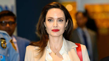 Angelina Jolie confiesa que sus hijas han tenido que pasar por quirófano