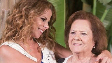 Pastora Soler comparte una tierna foto de su madre con su nieta Vega en brazos