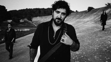 Antonio Orozco suena entre los #1 de CADENA 100 con su nueva canción "Hoy"