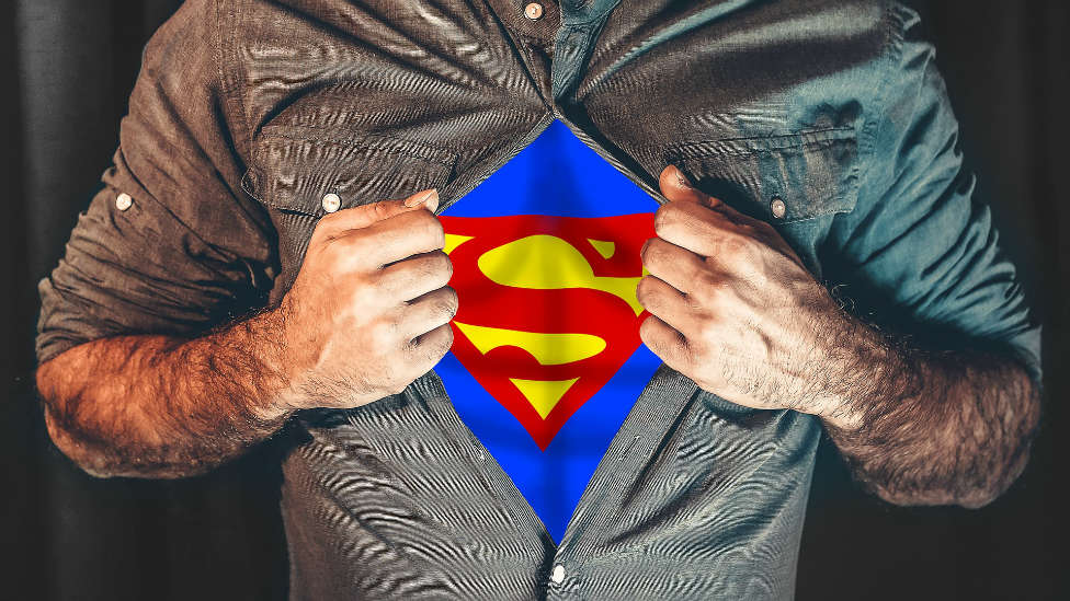 ¿Qué pasaría si Superman te diera un puñetazo?