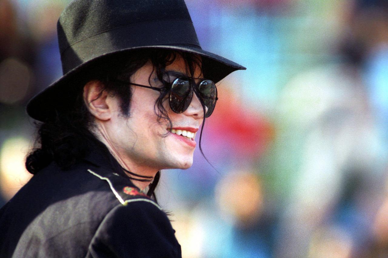 La casa donde falleció Michael Jackson se vende con una leyenda dentro: "Sigue allí"