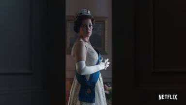 Olivia Colman se pone en la piel de Isabel II en 'The Crown'
