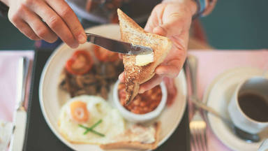 Se afirma que el desayuno es la comida más importante del día, pero ¿es así relamente?