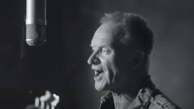 Sting estrena 'Rushing Water' con su videoclip: una nueva canción para su próximo álbum, 'The Bridge'