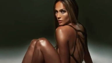 Jennifer Lopez estrena un trepidante tema musical: "Baila Conmigo"