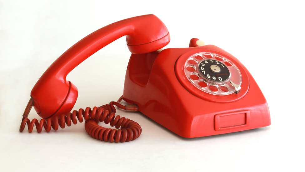 El teléfono fijo nunca se fue: hacerte con este modelo vintage te costará  un dineral - ¡Buenos días, Javi y Mar! - CADENA 100