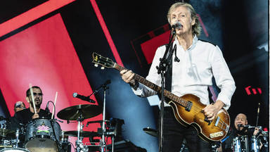 Paul McCartney cumple 78 años como 'sir' británico y 'señor' de la música mundial