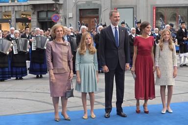 La Familia Real Española llega a los Premios Princesa de Asturias
