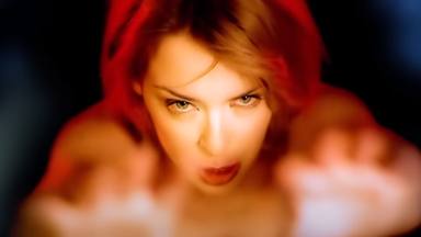 Kylie Minogue reestrena su canción 'Breathe' con su videoclip oficial en alta definición