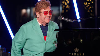 Elton John anuncia la el lanzamiento de una versión ampliada de ‘Honky Chateau’ de 1972