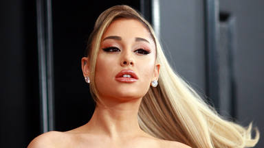 Ariana Grande estrena versión de 'Santa Tell Me' con solo unas leves modificaciones y calcando el original
