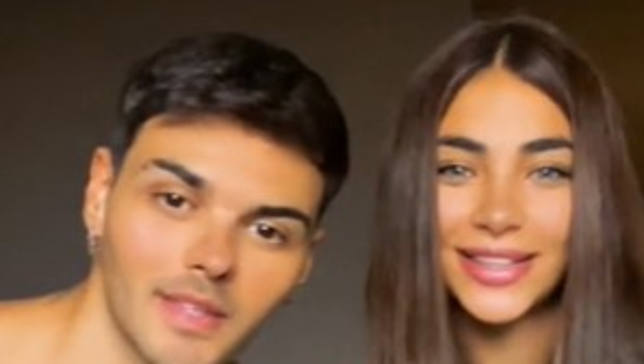 El vídeo más romántico de Abraham Mateo y su novia, Esty, con beso  incluido: Te pongo el anillo - Trending topic - CADENA 100