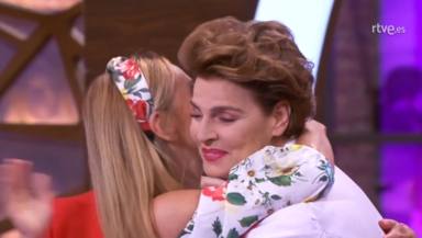 Ana Obregón y Antonia Dell'Atte se funden en un abrazo en 'Masterchef celebrity'