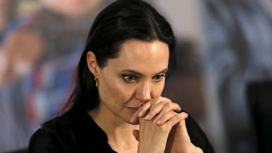 Angelina Jolie recuerda a su madre fallecida y le dedica unas palabras a sus hijos