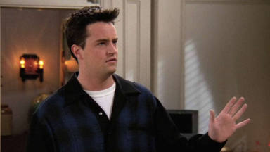 Matthew Perry encarna a Chandler Bing en 'Friends'