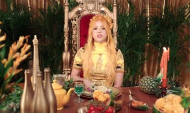 Shakira como una reina en el videoclip de Me gusta