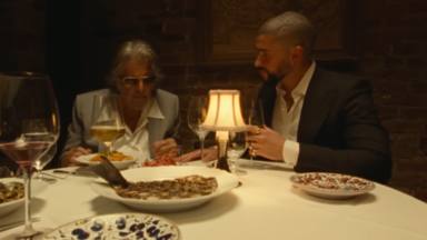 Así lucen Bad Bunny y Al Pacino en el videoclip de la nueva canción 'Monaco'