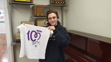 ¿Quieres ganar esta camiseta de CADENA 100 firmada por Guillermo Campra?