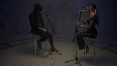 Aitana y Sebastián Yatra enamoran con su versión acústica de "Corazón Sin Vida"