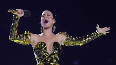 Katy Perry cantando durante la coronación del Rey Carlos III en mayo de 2023