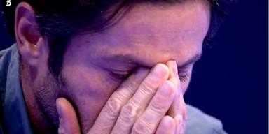Canales Rivera llorando durante una de sus intervenciones televisivas