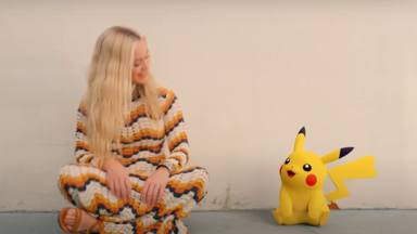 Aquí está 'Electric' con Katy Perry en un videoclip que protagoniza junto a Pikachu y el mundo Pokémon