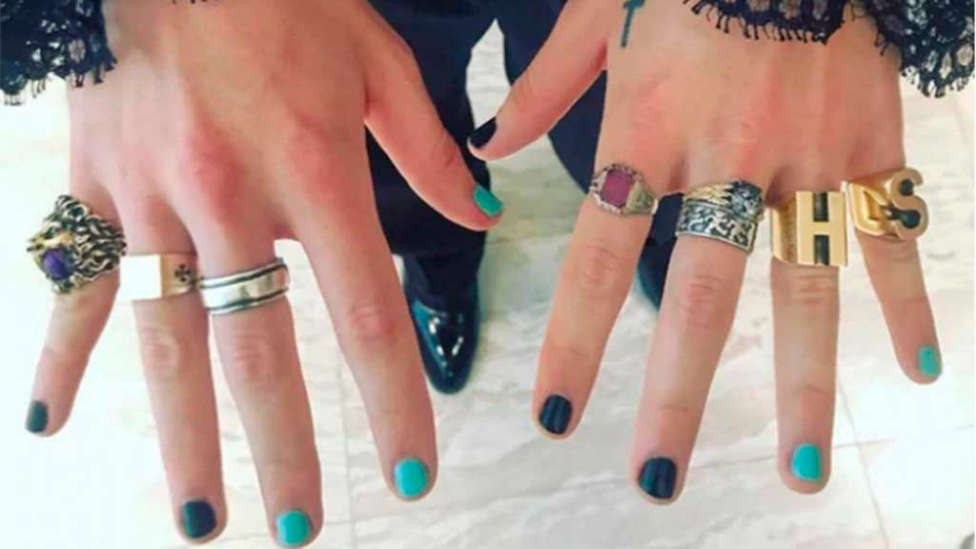 Harry Styles crea tendencia entre los hombres: ¡ellos también se pintan las uñas!