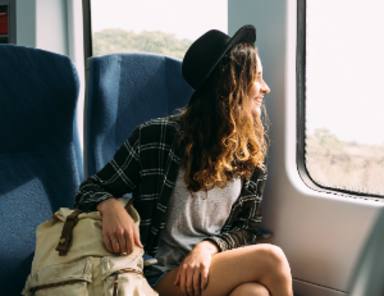 Viajar sola beneficia la salud emocional