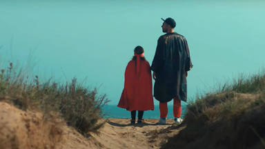 Nil Moliner encuentra 'kryptonita' en el vídeo de 'Libertad', positivo himno para elevar el ánimo