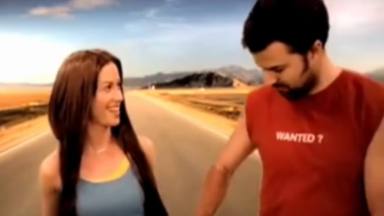 Así es como Pau Donés inspiró el videoclip de Alanis Morissette de 2004 titulado 'Everything'