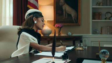 Ariana Grande aplasta toda previsión con el videoclip de "Positions" como presidenta de los EEUU