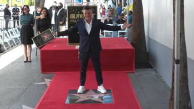 Alejandro Sanz recibe su estrella en el Paseo de la Fama en Hollywood