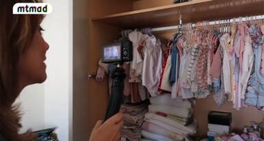 Toñi Moreno enseña el armario de su hija