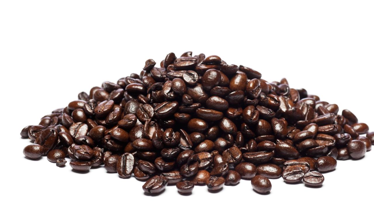 Las desventajas que tiene para tu cerebro y estómago tomar café, según la Universidad de Harvard