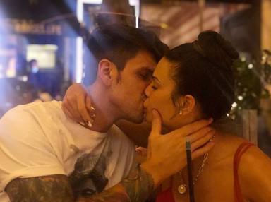 El beso de Diego Matamoros que confirma su relación con Carla Barber