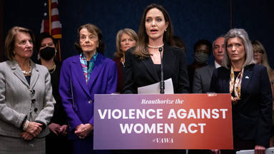 Angelina pide renovar la Ley de Violencia contra la Mujer | Cordon Press