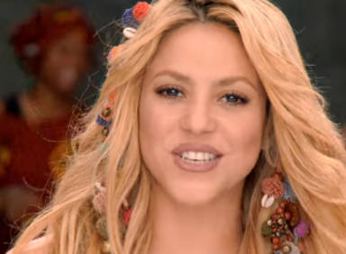 Shakira rompe la barrera de 2.000 millones de visualizaciones de "Waka Waka"